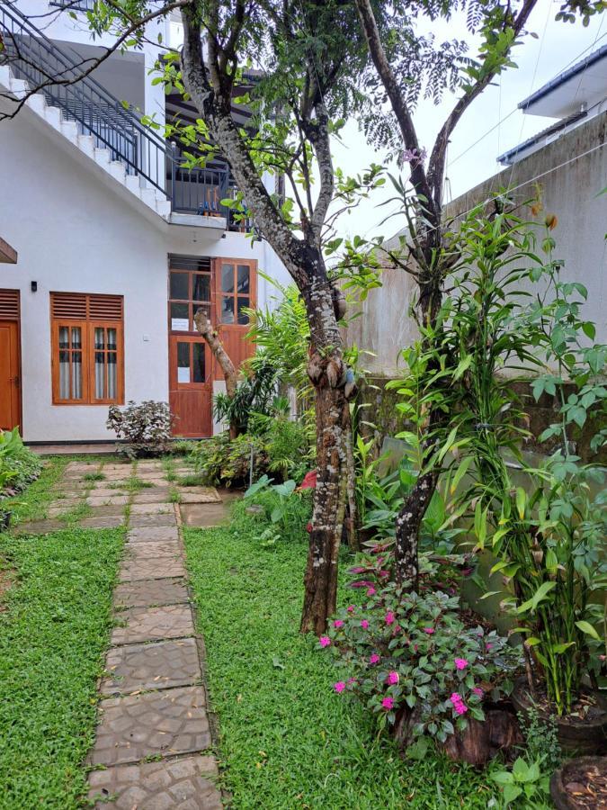 B & B Charm Dickwella Zewnętrze zdjęcie