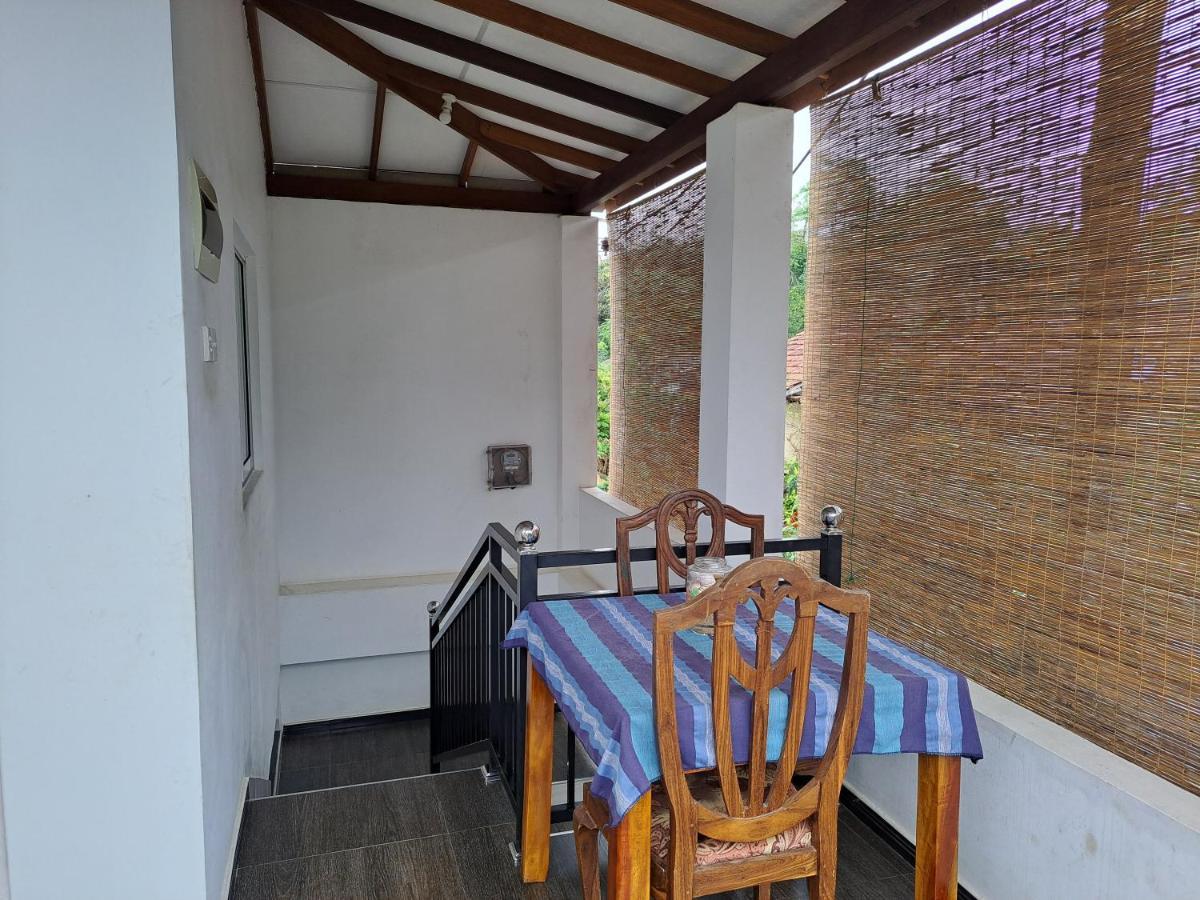 B & B Charm Dickwella Zewnętrze zdjęcie